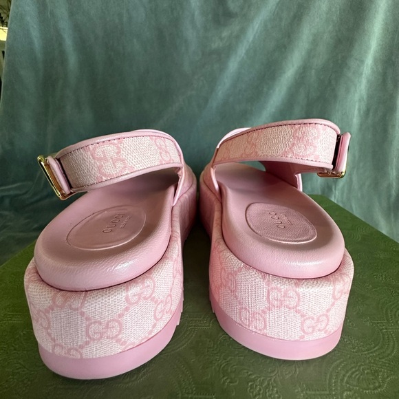 Gucci Pink Sandals - Picture 6 of 7